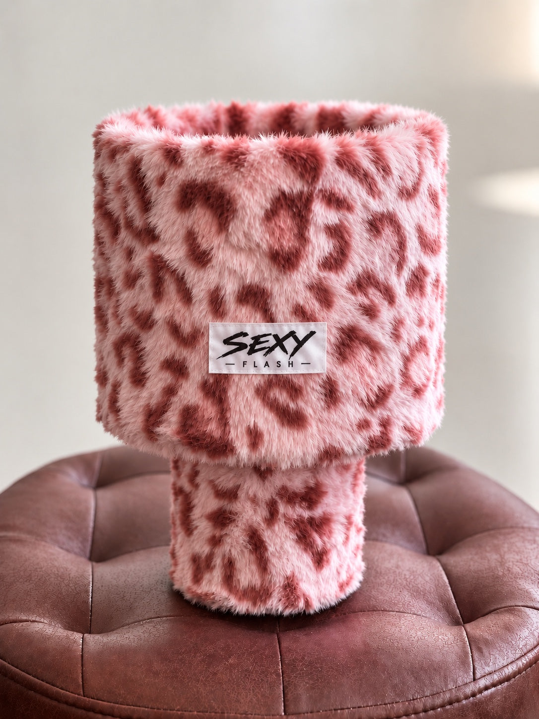 Pink leopard SEXY FLASH lamp with branded label